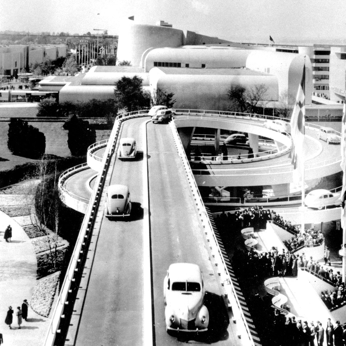 &Amp;Quot;The Road Of Tomorrow,&Amp;Quot; An Elevated Highway Of Cork And Rubber Composition, At The Ford Exhibit At New York'S World Fair In 1939.