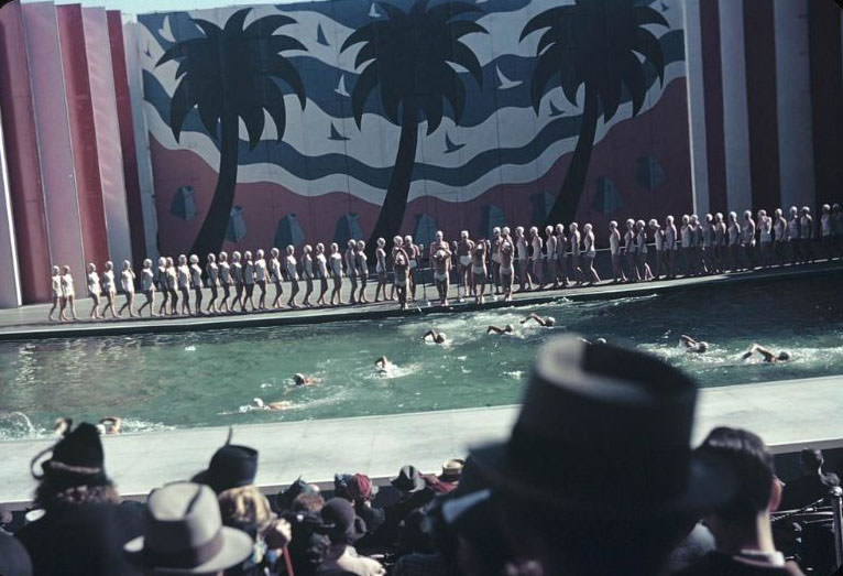 Amphitheater And Billy Rose Aquacade, 1939 New York World'S Fair
