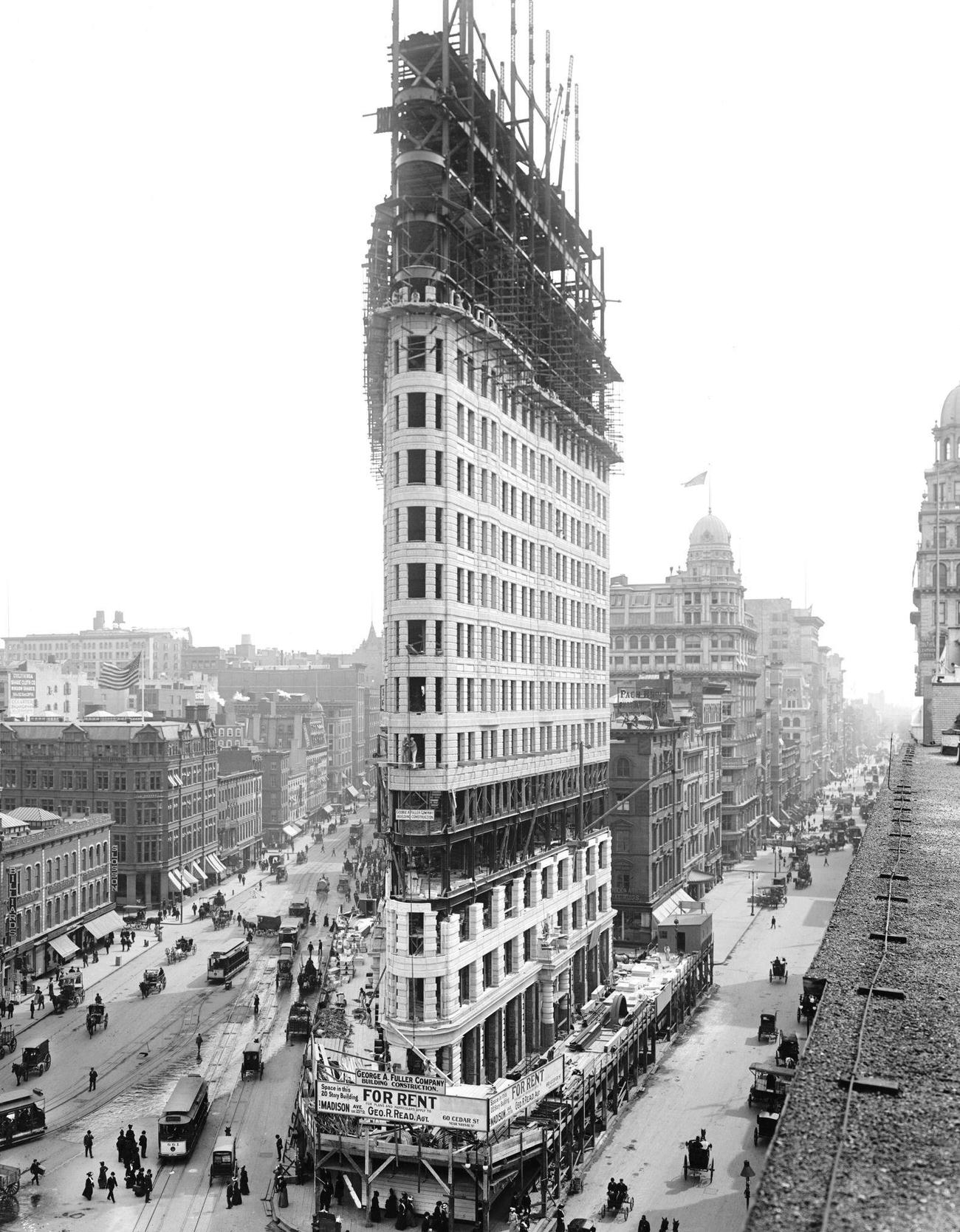 Construction Of Flatiron Building, New York City, 1902