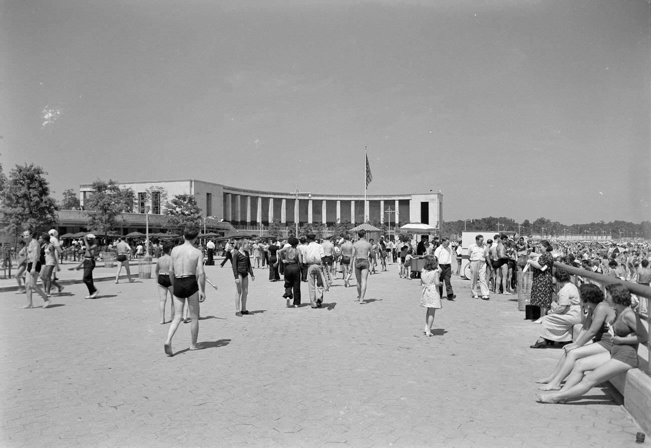 Orchard Beach Catering Company, Orchard Beach, Bronx, 1930S