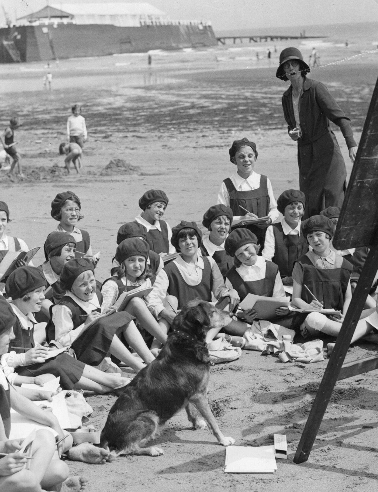 A Class Of Girls From The Orchard Junior Girls School, Hackney, London, Enjoying The Novelty Of Art Lessons On The Beach At Broadstairs.
