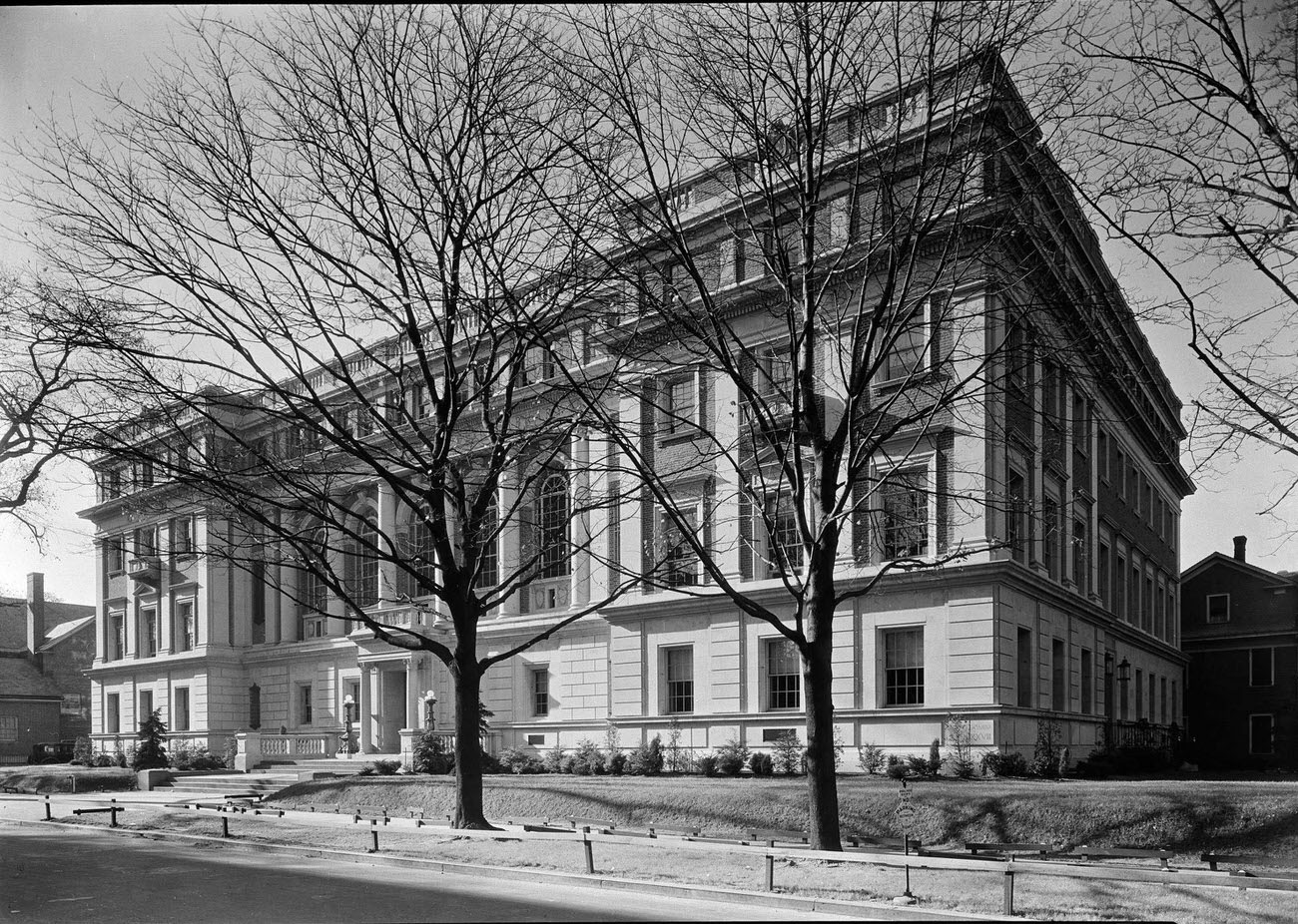 Queensboro Central Library. Extension Division.