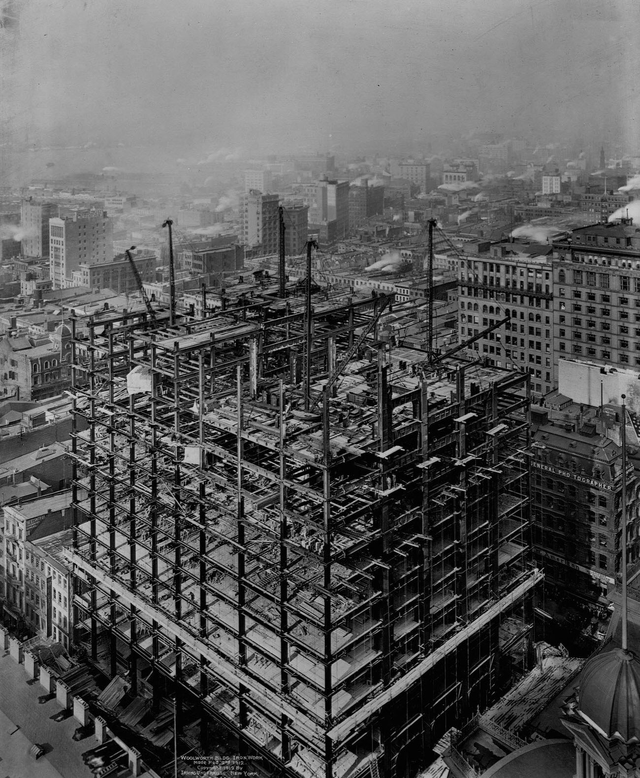 Construction Procedes On The Woolworth Building Erected At 233 Broadway, 1913