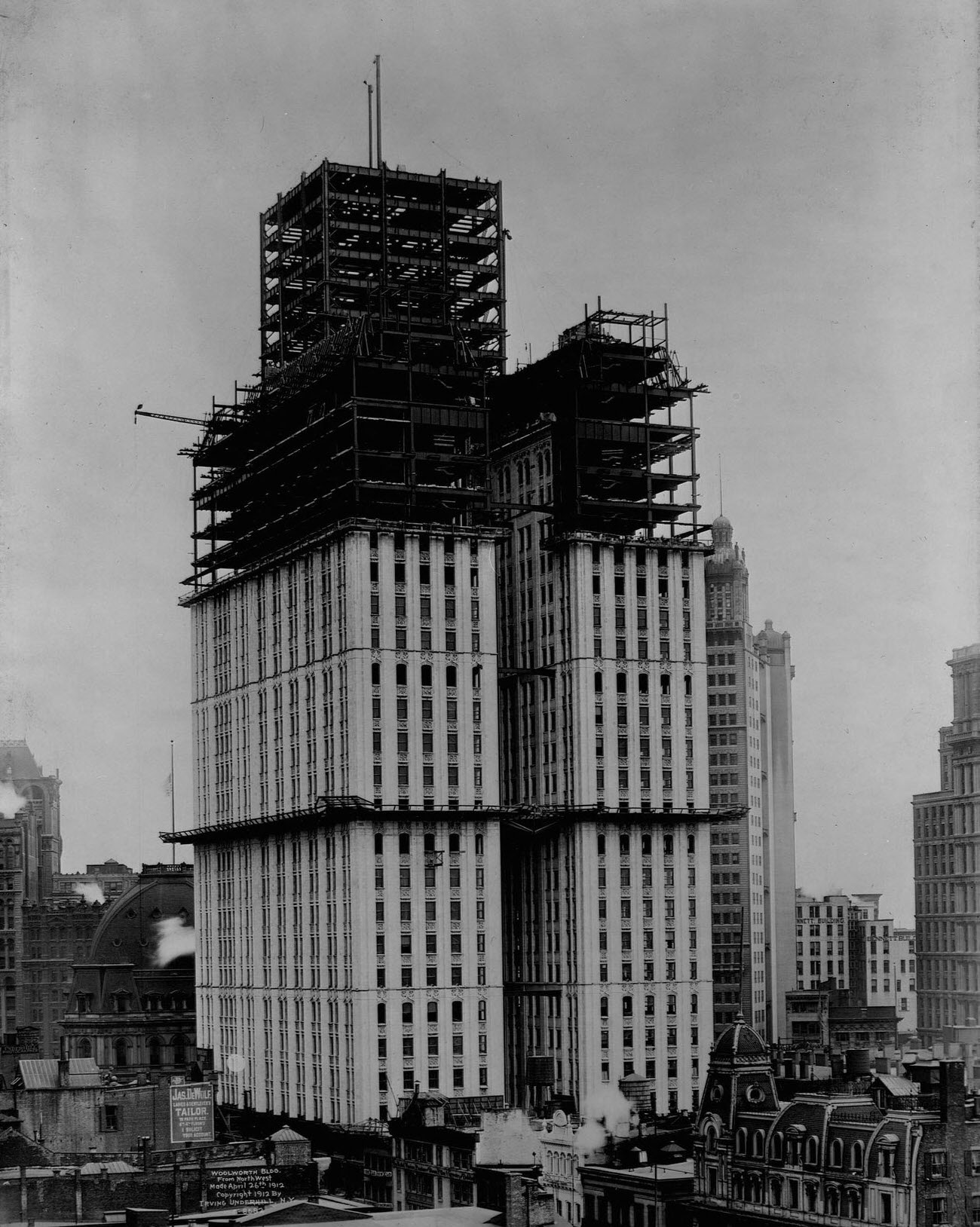 Construction Procedes On The Woolworth Building Erected At 233 Broadway, 1913