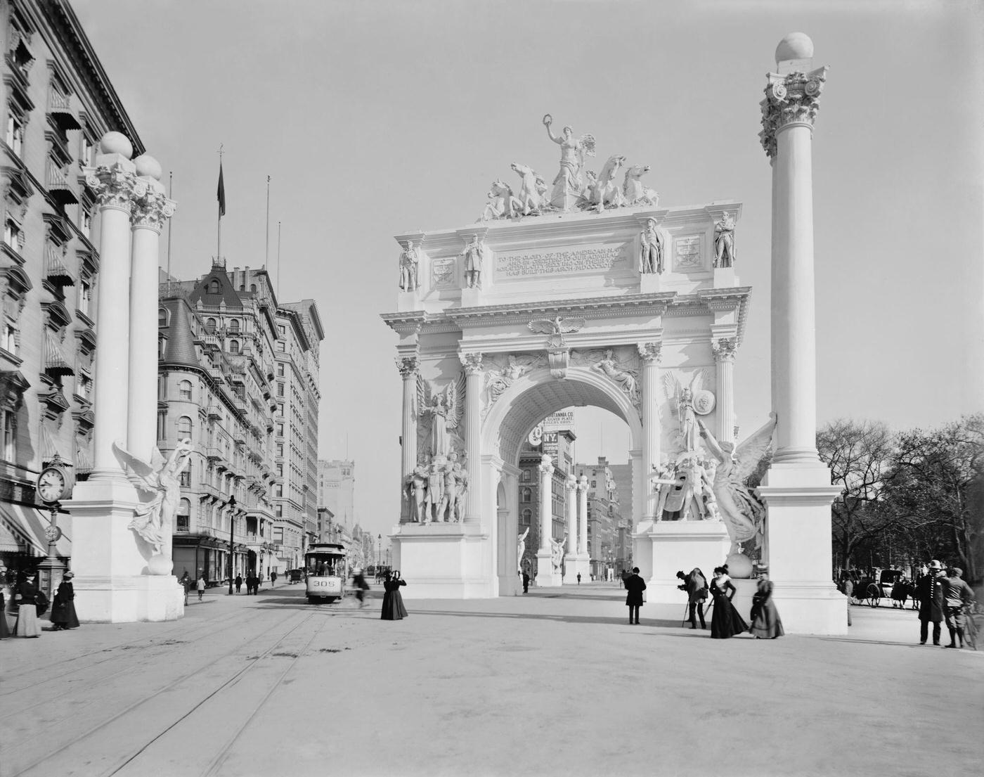 Dewey Arch, New York City, 1900