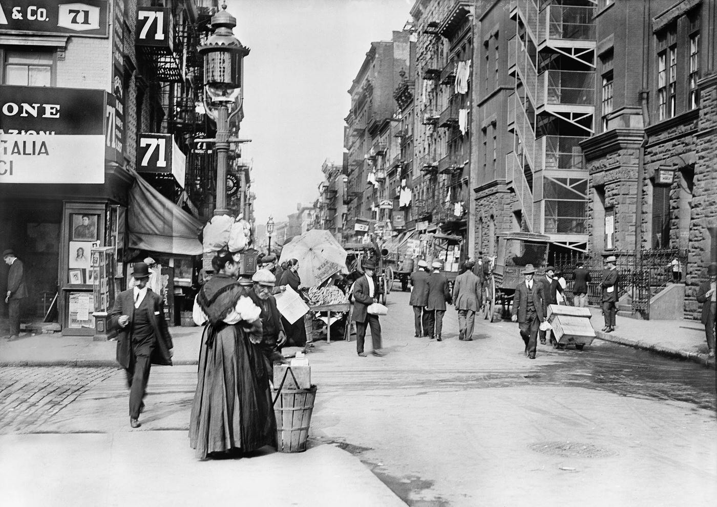 Mulberry Street, New York City, 1900