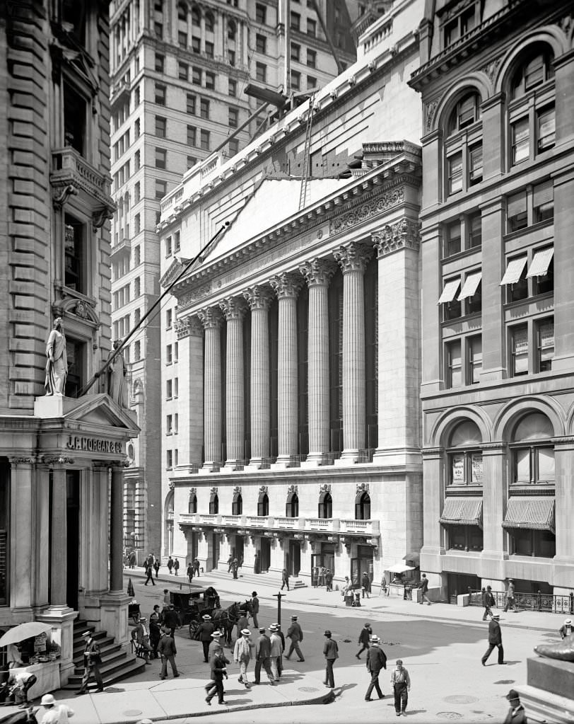 Lower Manhattan, New York Stock Exchange, Wall Street in 1903.