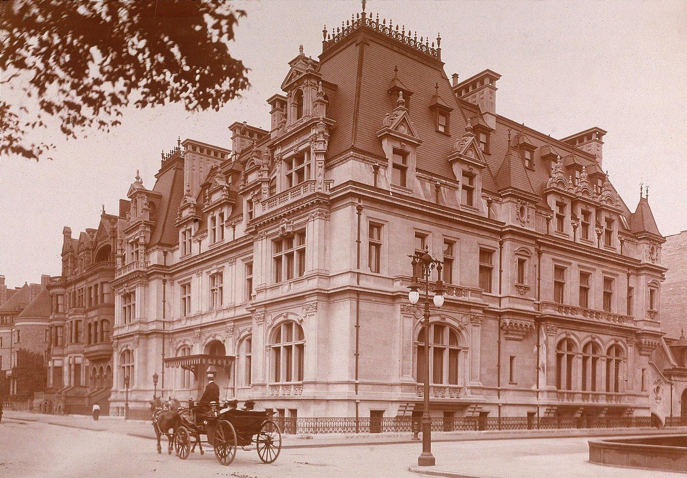 John Jacob Astor'S House On Fifth Avenue And 65Th Street, New York City, 1900S