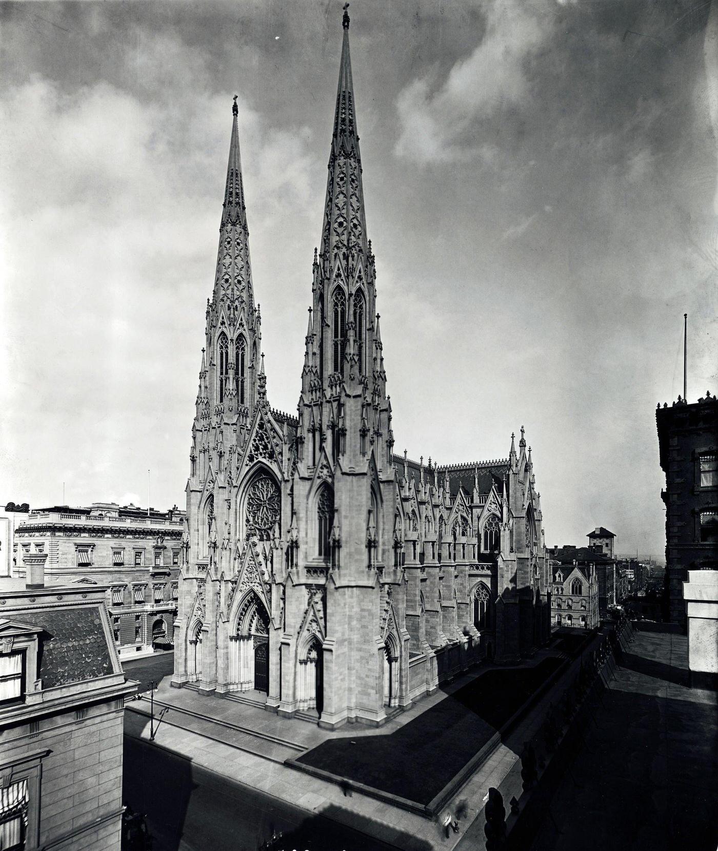 View Of St. Patrick'S Cathedral, New York City, 1910