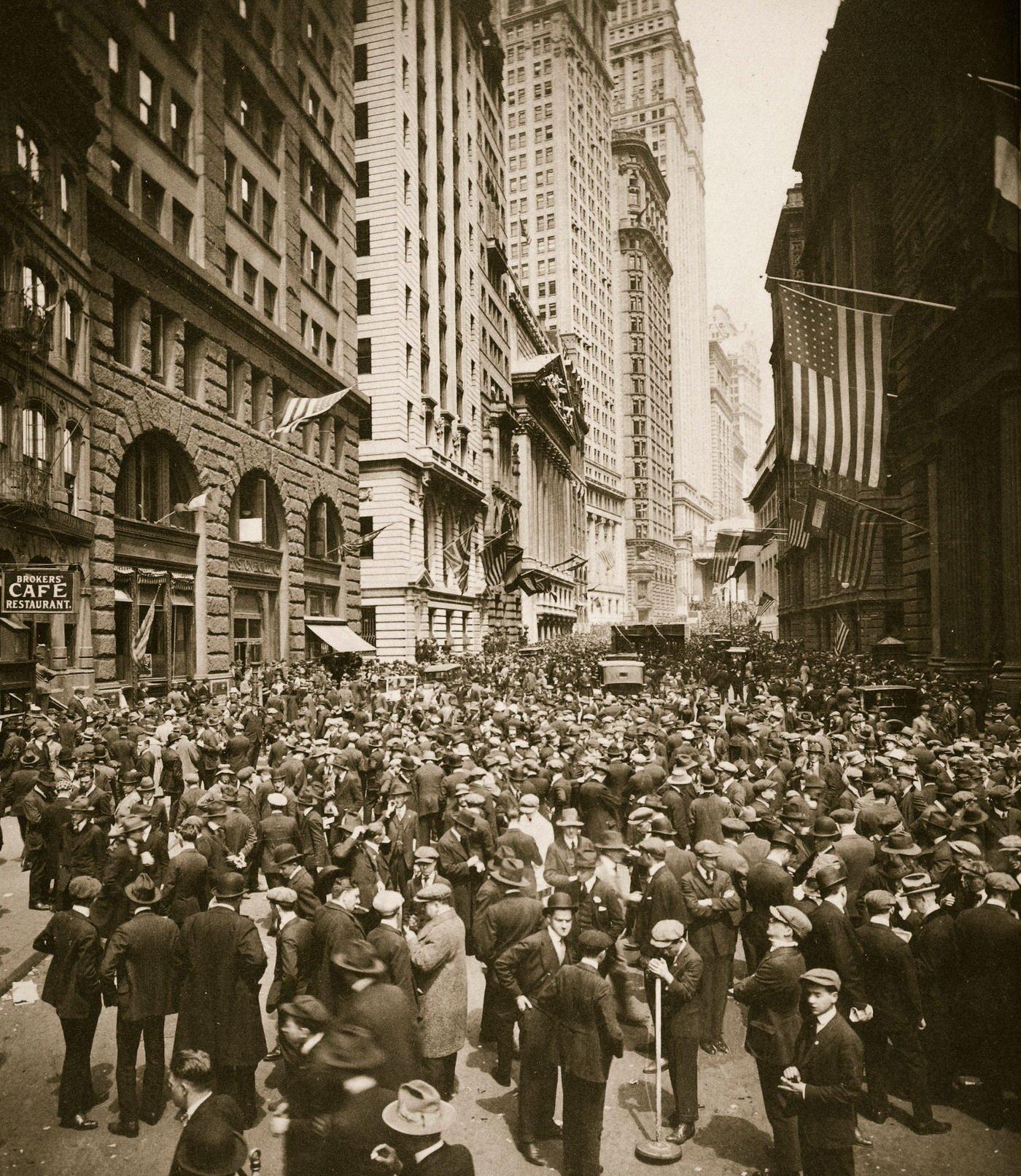Crowds On Wall Street, New York City, 1918