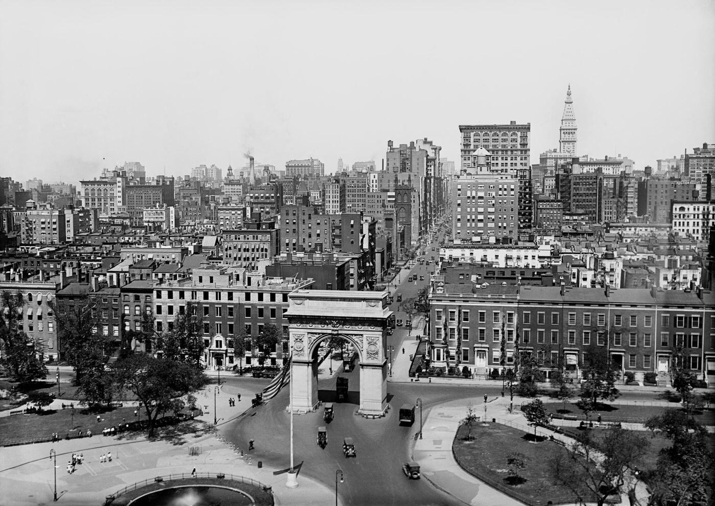 High Angle View Of Washington Square Monument And Park, Greenwich Village, New York City, 1910'S