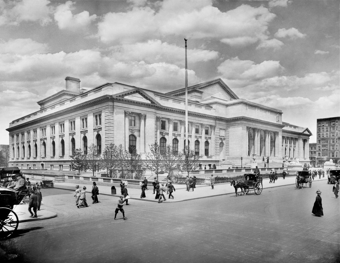 New York Public Library, Main Branch, Fifth Avenue And 40Th Street, New York City, Early 1910S
