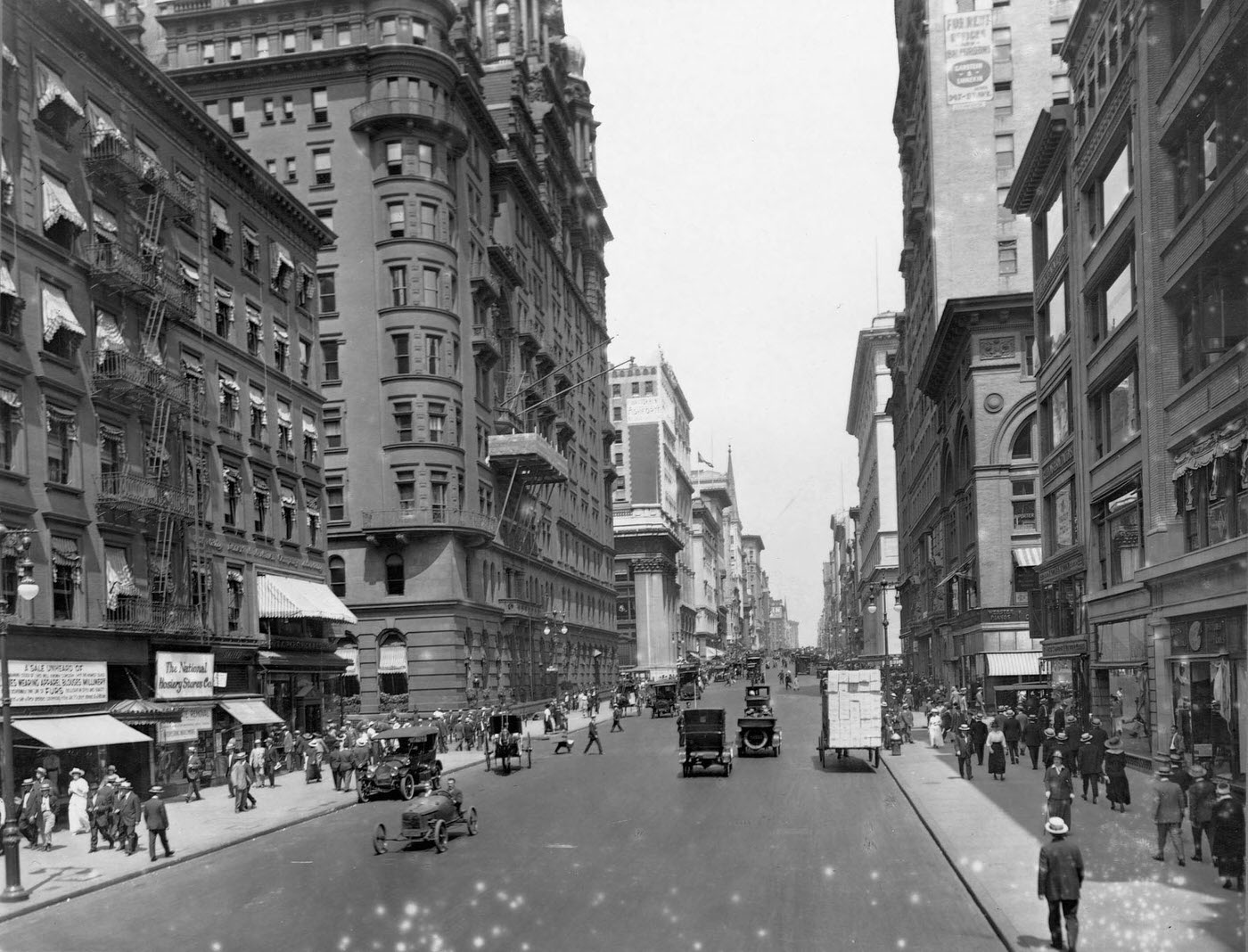 Racecar Driving Along Fifth Avenue In Manhattan, New York, 1916