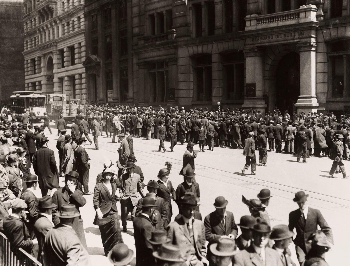 Iww Rally Outside The Standard Oil Building At 26 Broadway, New York City, 1914
