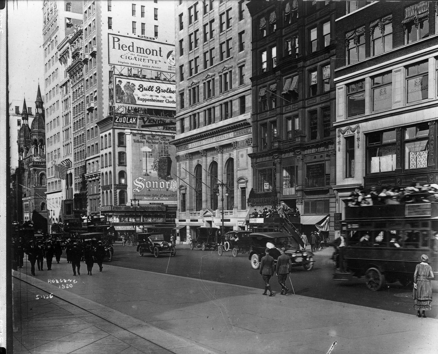 Fifth Avenue And 42Nd Street, Manhattan, 1920.