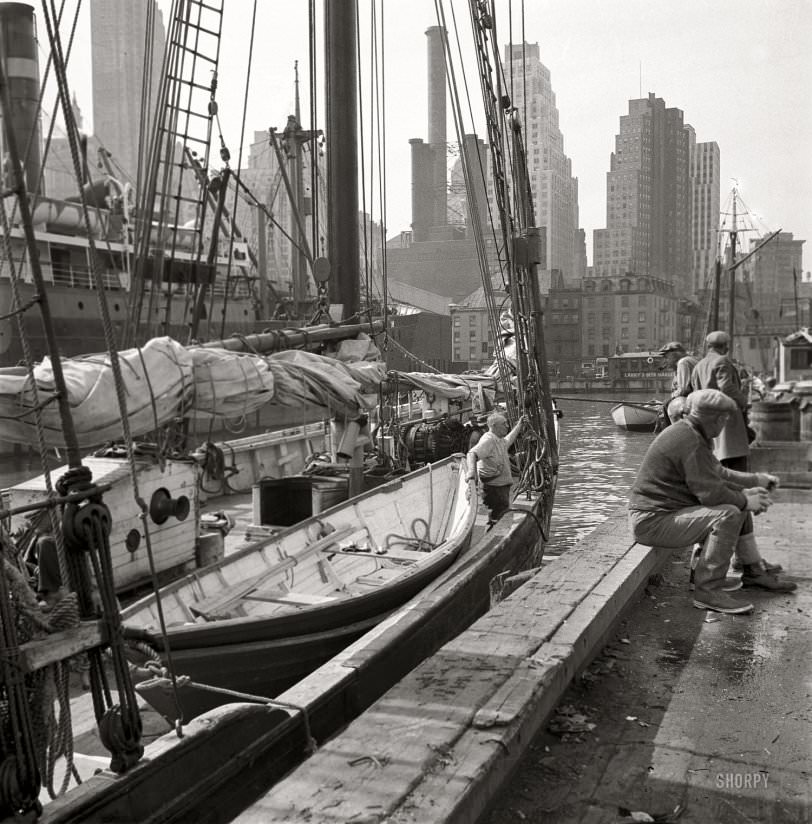 Fulton Market pier, view to Manhattan over East River, 1934