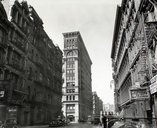 Broadway near Broome Street, Manhattan, October 07, 1935