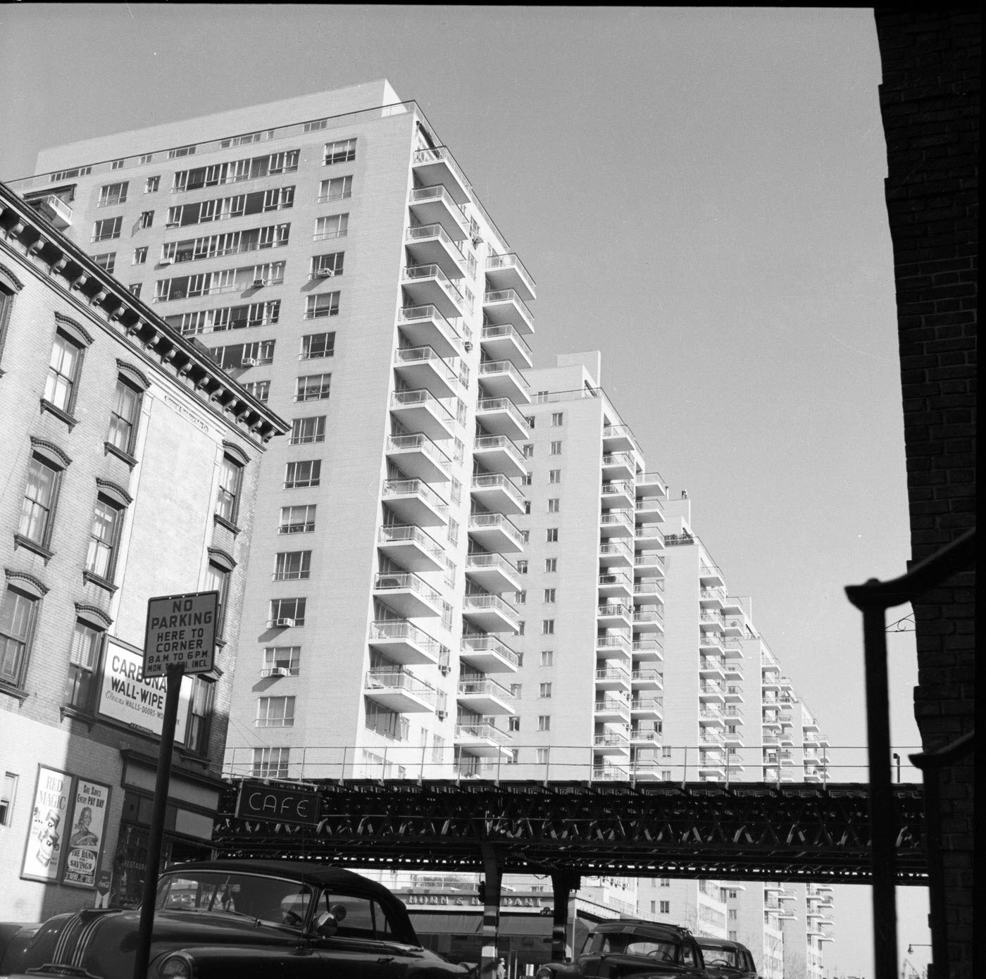 View Of Third Avenue El And Manhattan House, Manhattan, 1952