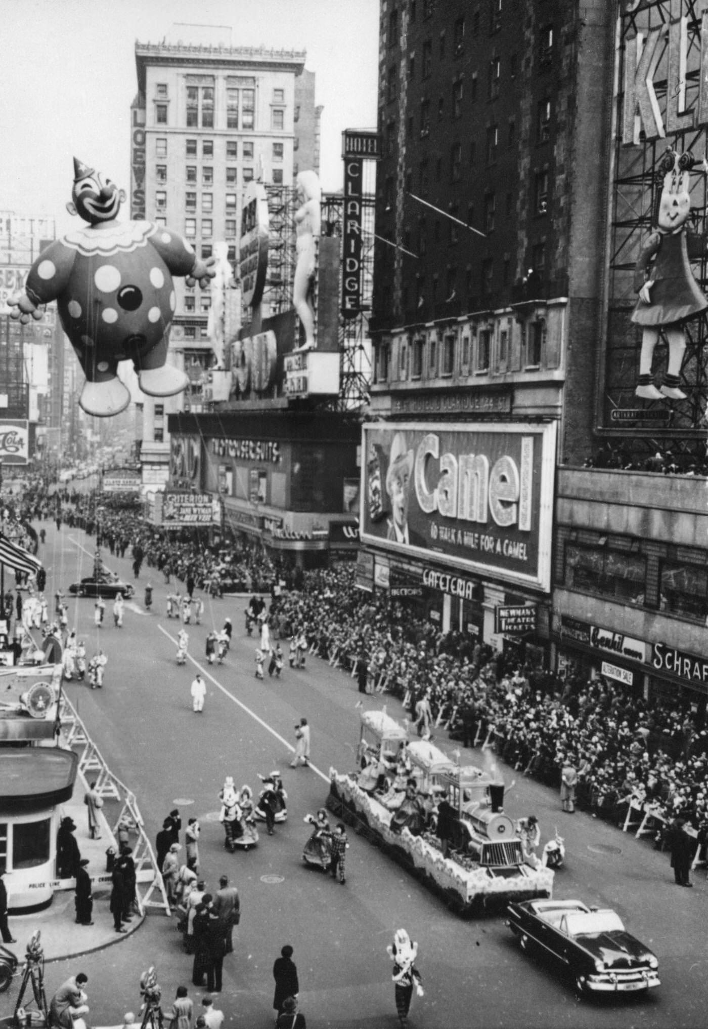 Crowds Watching Macy'S Thanksgiving Day Parade Passing Through Times Square, Midtown Manhattan, 1951