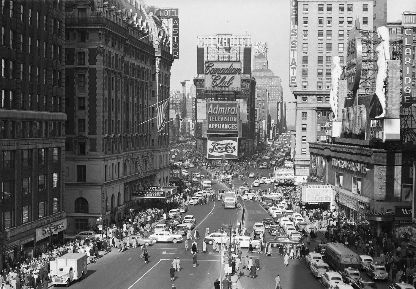 People Jam Sidewalks In Times Square Celebrating George Washington'S Birthday, Manhattan, 1953