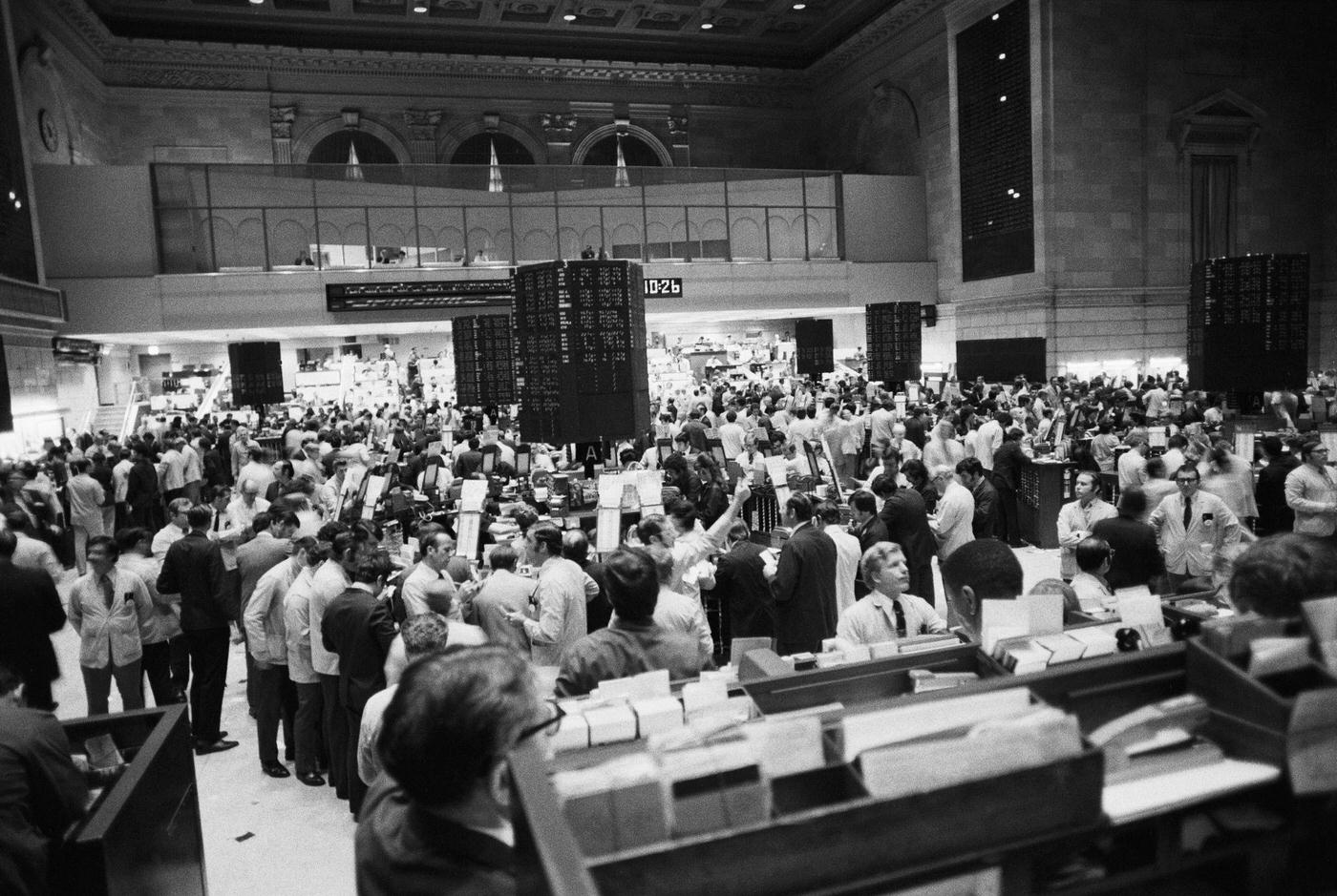 Trading Floor Of The New York Stock Exchange, Record Pace Trading Following Nixon'S Economic Plans, Manhattan, 1971