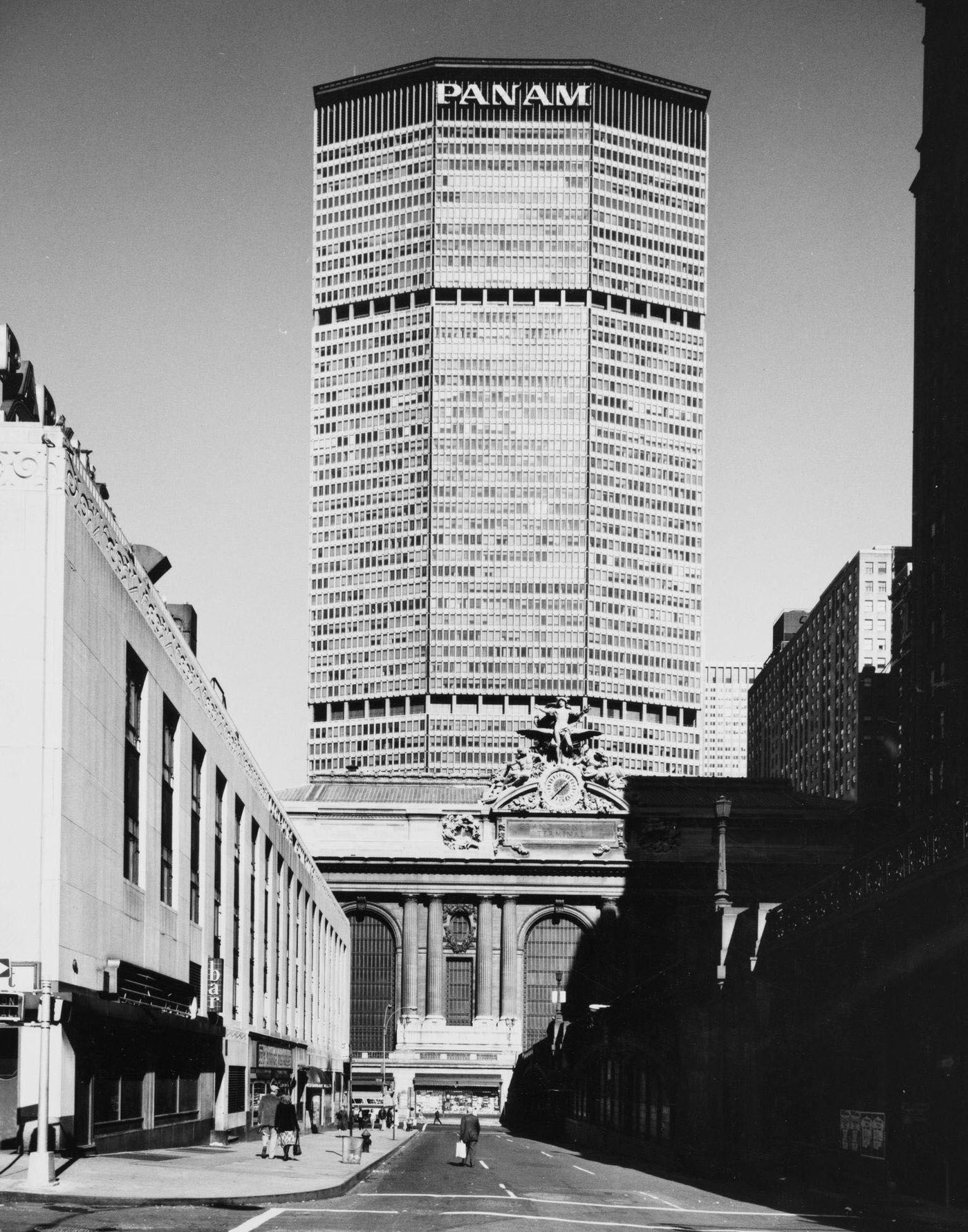 Looking North From Park Avenue And 41St Street To The Pan Am Building, Manhattan, 1979.