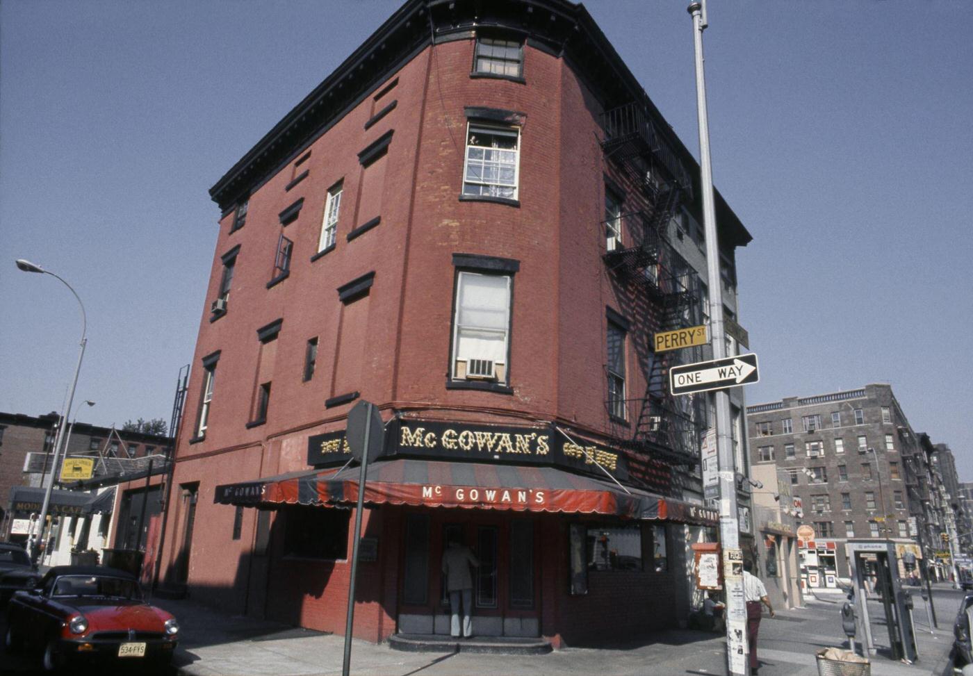 McGowan's Bar and Restaurant at Greenwich Avenue and Perry Street, Greenwich Village, Manhattan, 1976