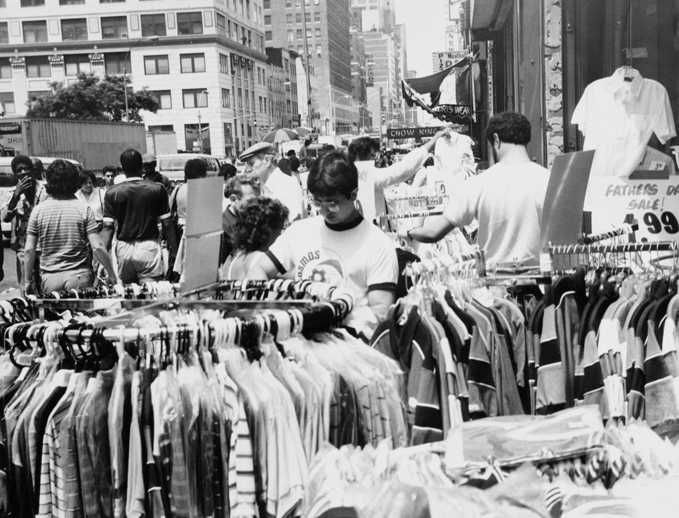 Sidewalk Shopping Experience On West 34Th Street, Manhattan, 1984