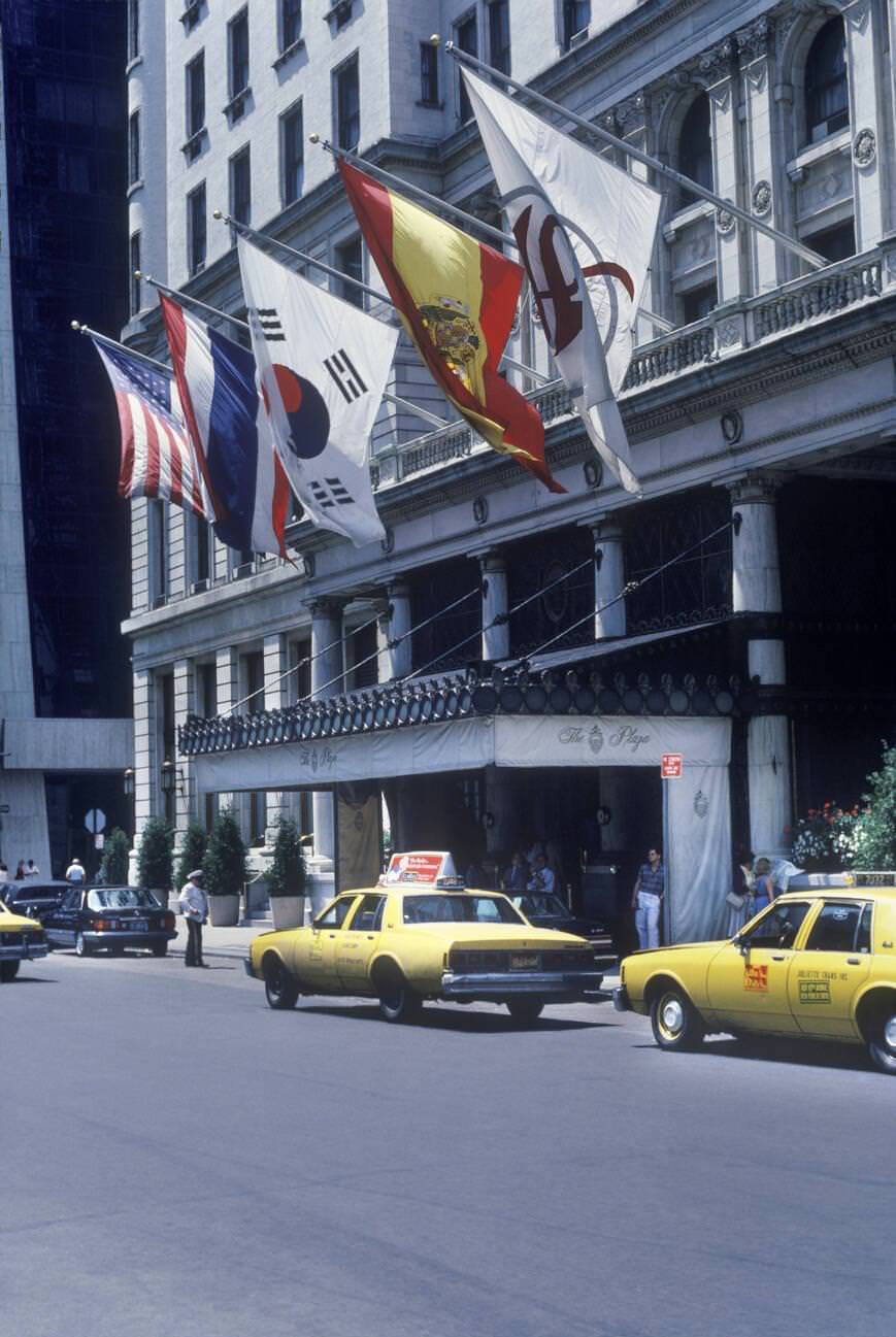 Plaza Hotel, Fifth Avenue, Manhattan, 1987