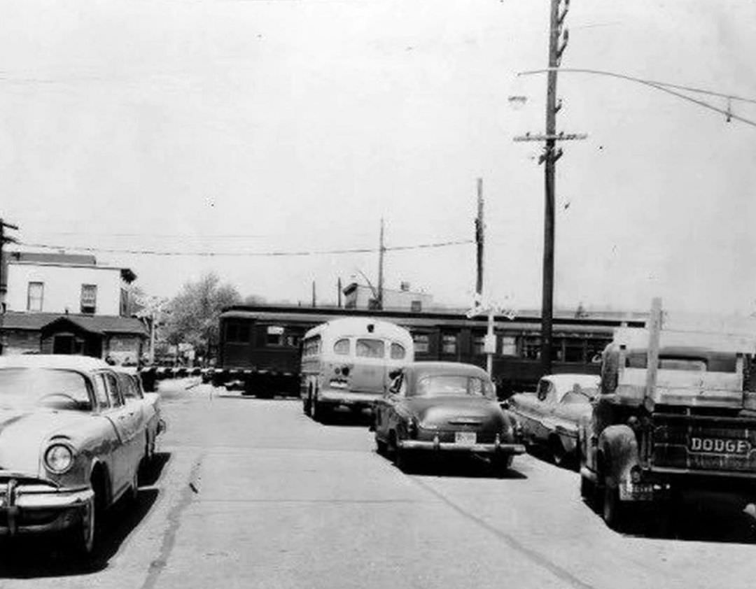 A 1958 Photo Shows The Former Staten Island Rapid Transit Crossing At Lincoln Avenue, Grant City, 1958.