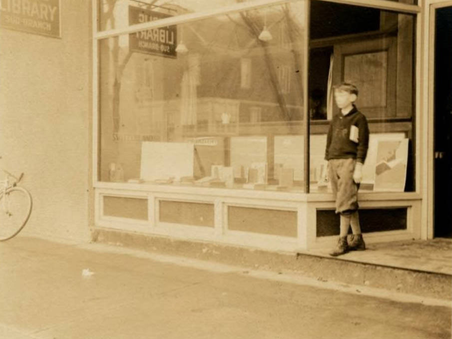 Sub-Branch Library At New Dorp, Staten Island, Opened In 1926.