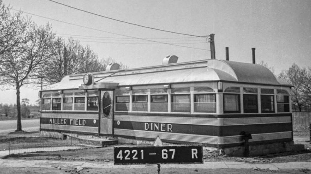 Miller Field Diner, Dining By The Beach On Staten Island, Circa 1940.
