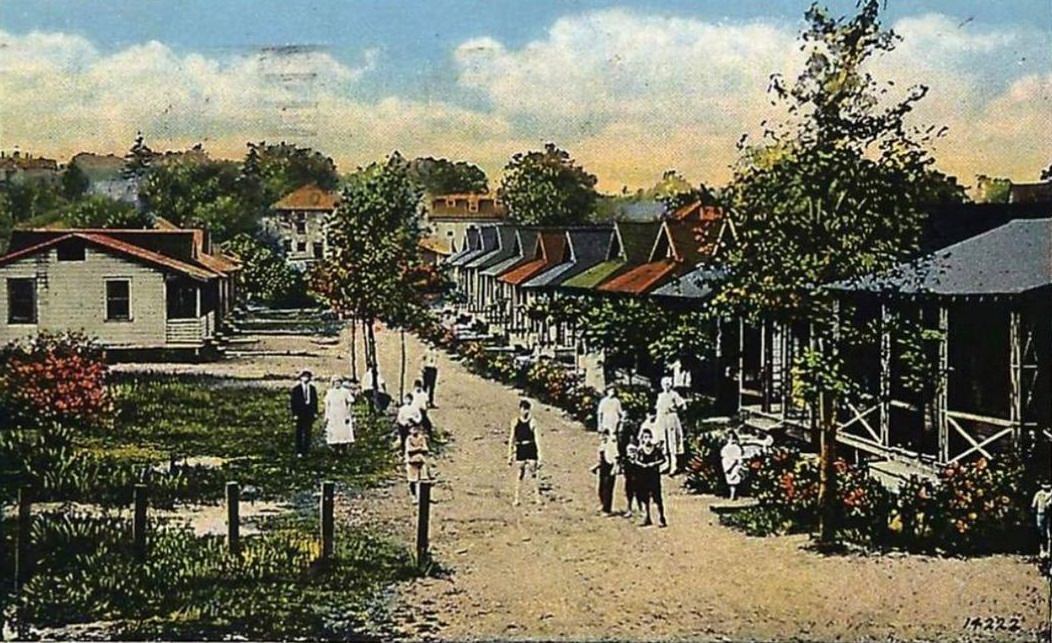 Staten Island Bungalows In Camp Ideal And Camp Seaview, 1890S