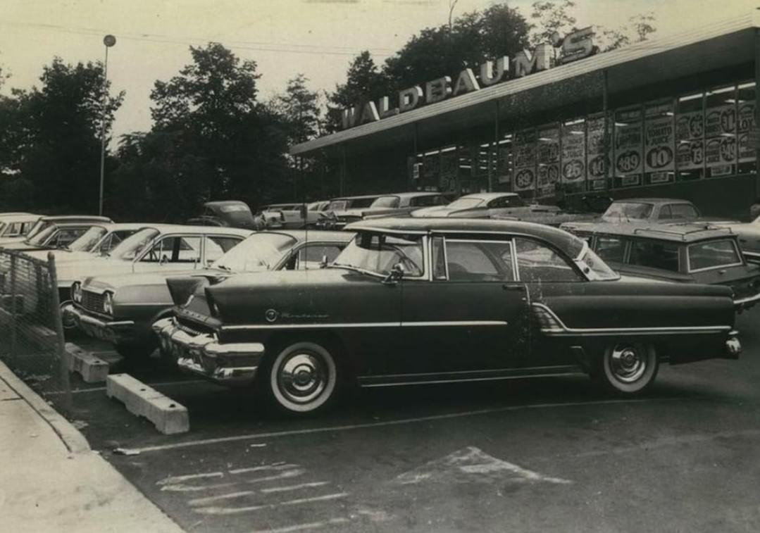Cars In The Parking Lot At Waldbaum'S, Castleton Corners, Staten Island, 1965.