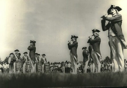 U.s. Army Old Guard Fife And Drum Corps Play At Fort Wadsworth During Tricentennial Celebrations, 1983.