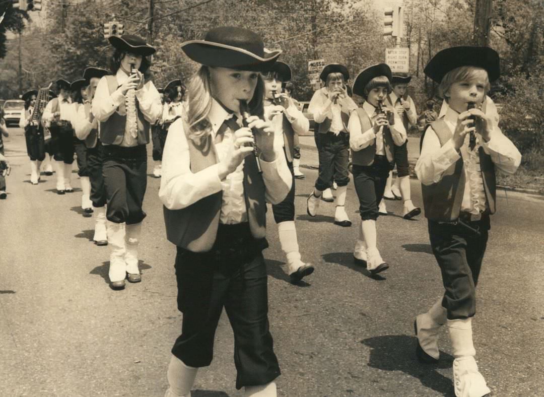 Ps 1 Tottenville Colonial Marching Band In The Memorial Day Parade, 1978.