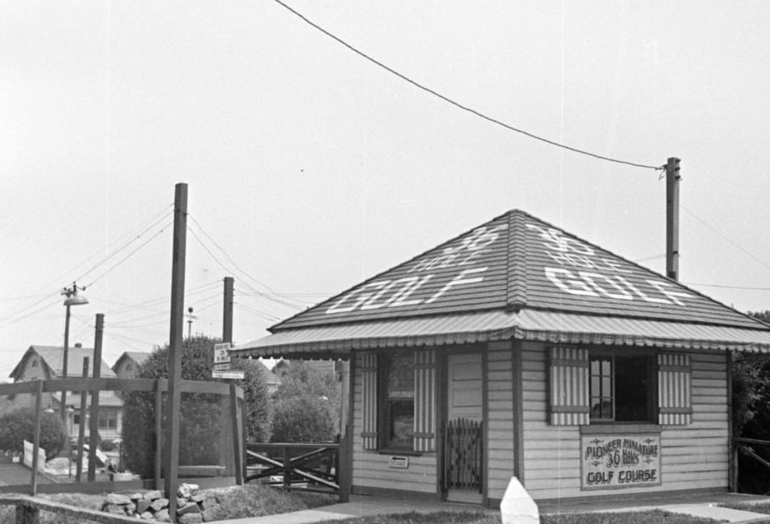 Pioneer Miniature Golf, Located On New Dorp Lane And Hylan Boulevard In New Dorp, 1940S.