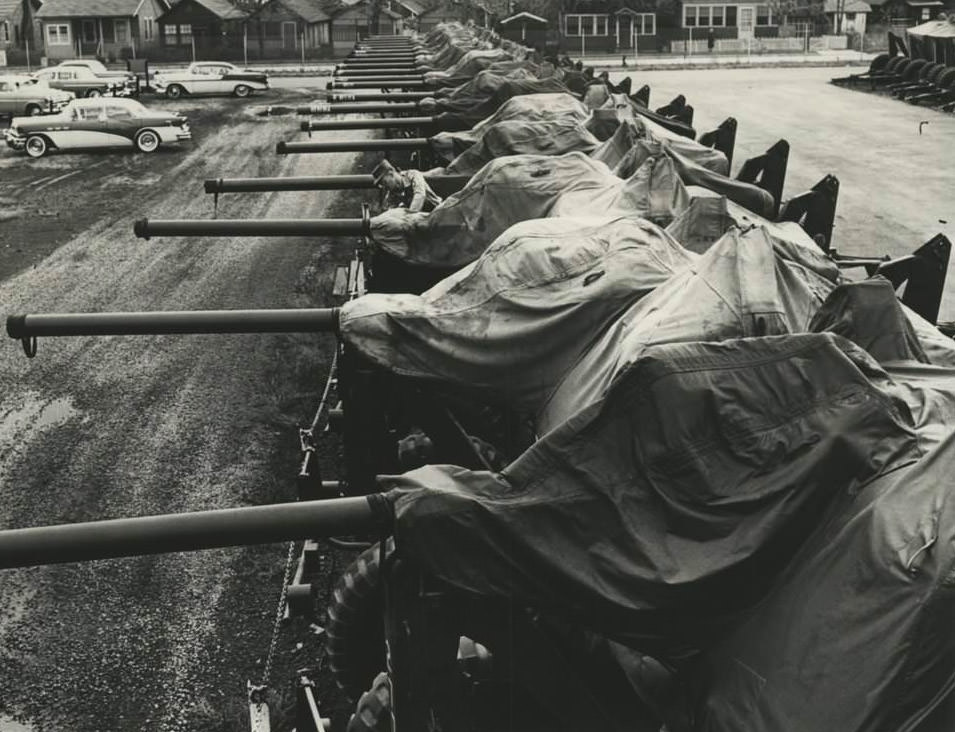 Miller Field Houses Artillery-Helicopter Guns Awaiting Distribution, 1957.