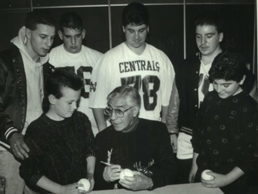 N.y. Yankees Phil Rizzuto Signs Autographs At New Dorp High School, 1990.