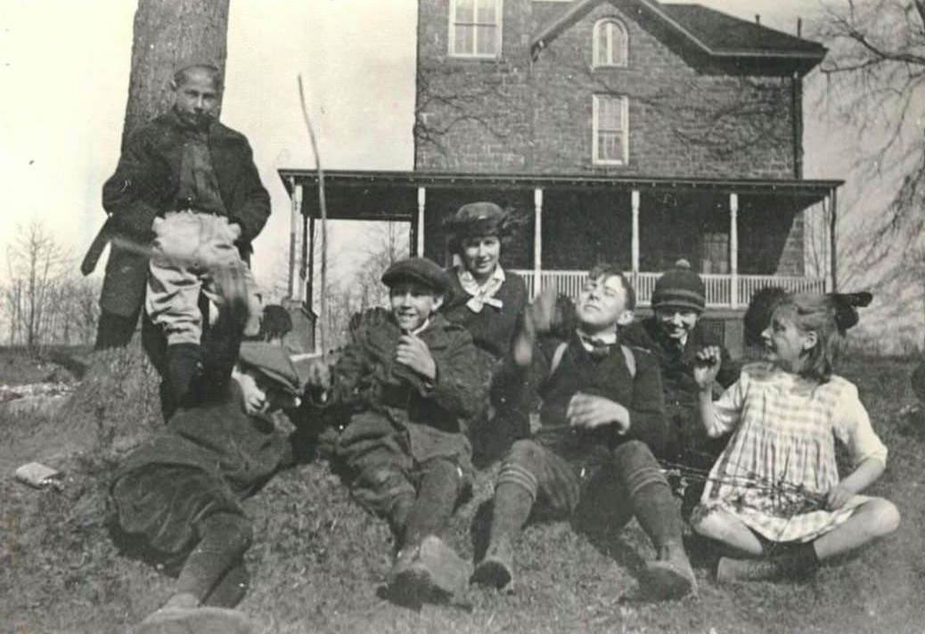 Hanging Out On Bard Avenue, West Brighton, 1921.