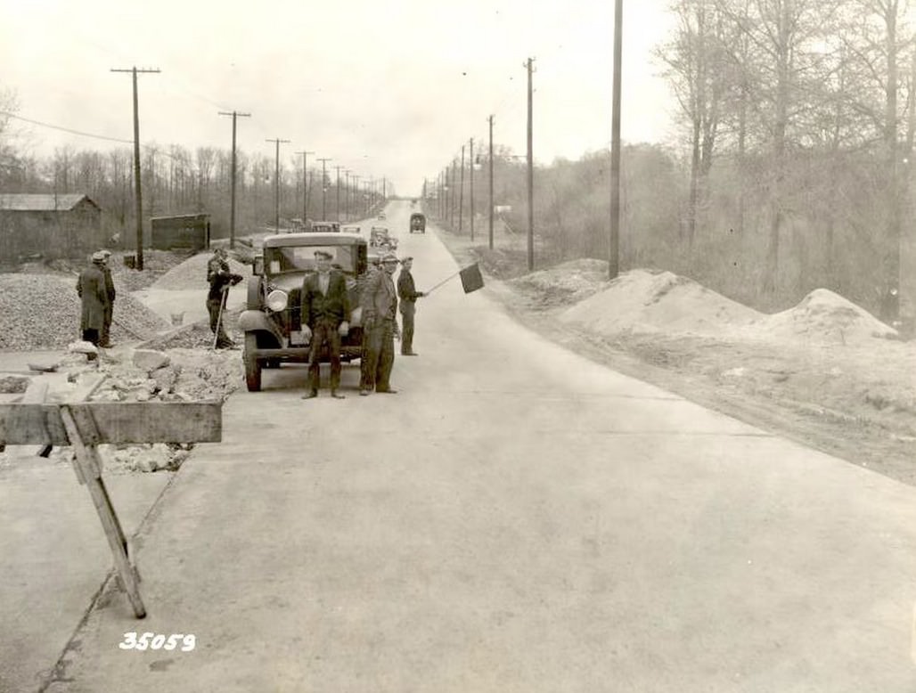Hylan Boulevard Near Wolfe'S Pond In Princes Bay, 1935.