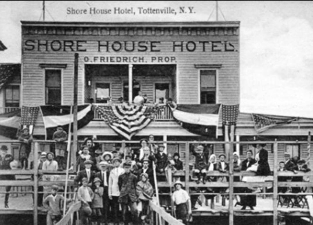 The Shore House Hotel, 1900S