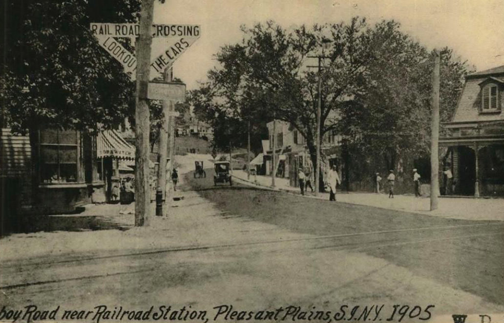 Amboy Road Near The Railroad Station, Pleasant Plains, Staten Island, 1905