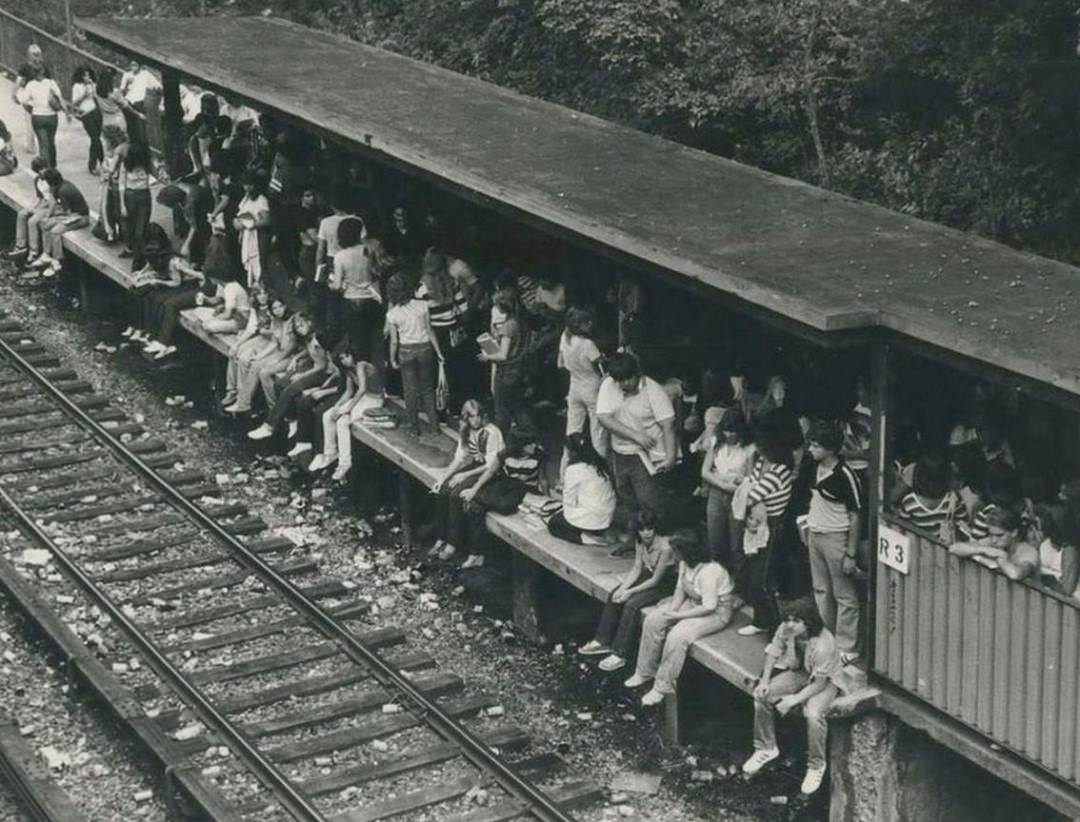 Tottenville High School Students Jam The Huguenot Staten Island Rapid Transit Station, September 1981.