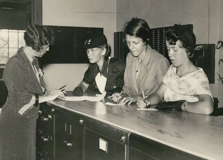 &Amp;Quot;Continuation School&Amp;Quot; Class Registration At 304 Clinton Avenue, 1935.