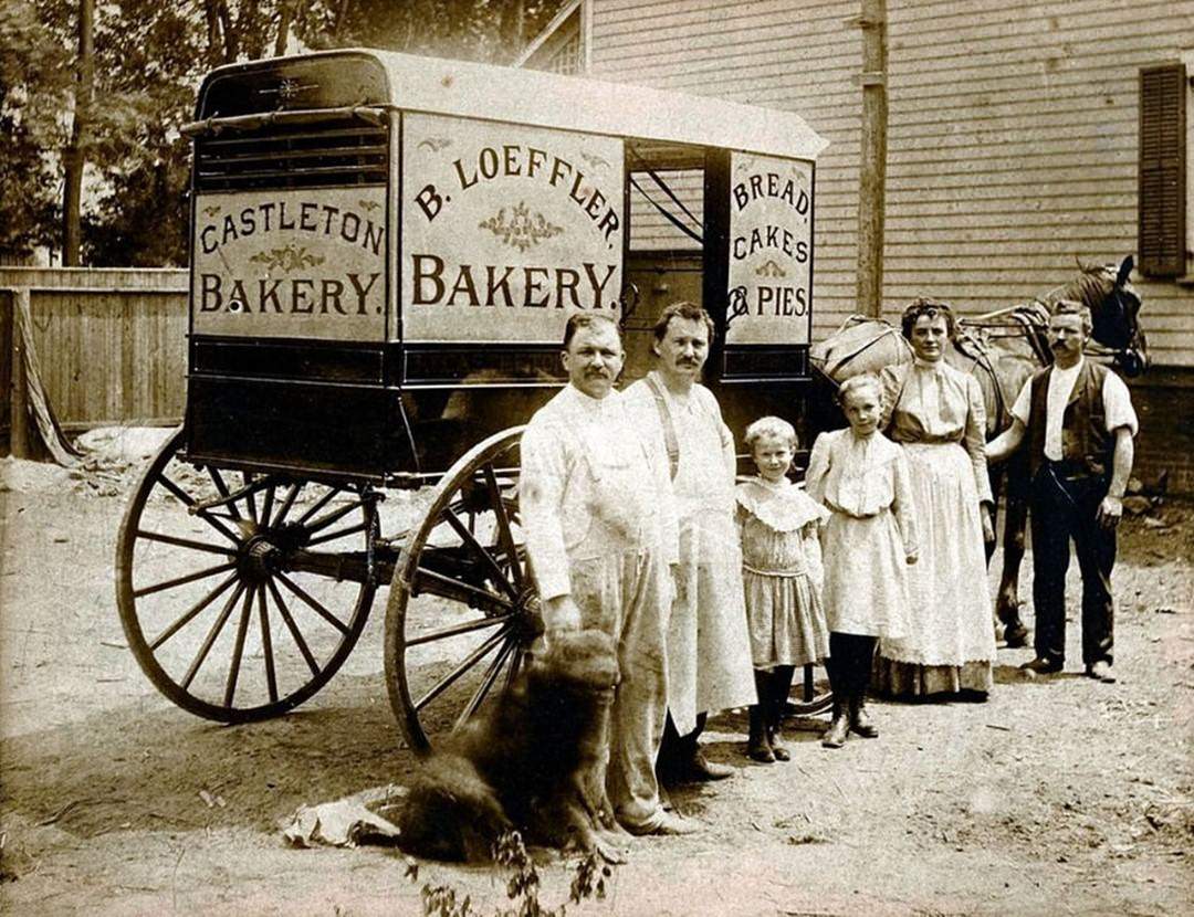 B. Loeffler'S Castleton Bakery Supplied Fresh Fruit From Keiber Farm For Its Pies, 1900S