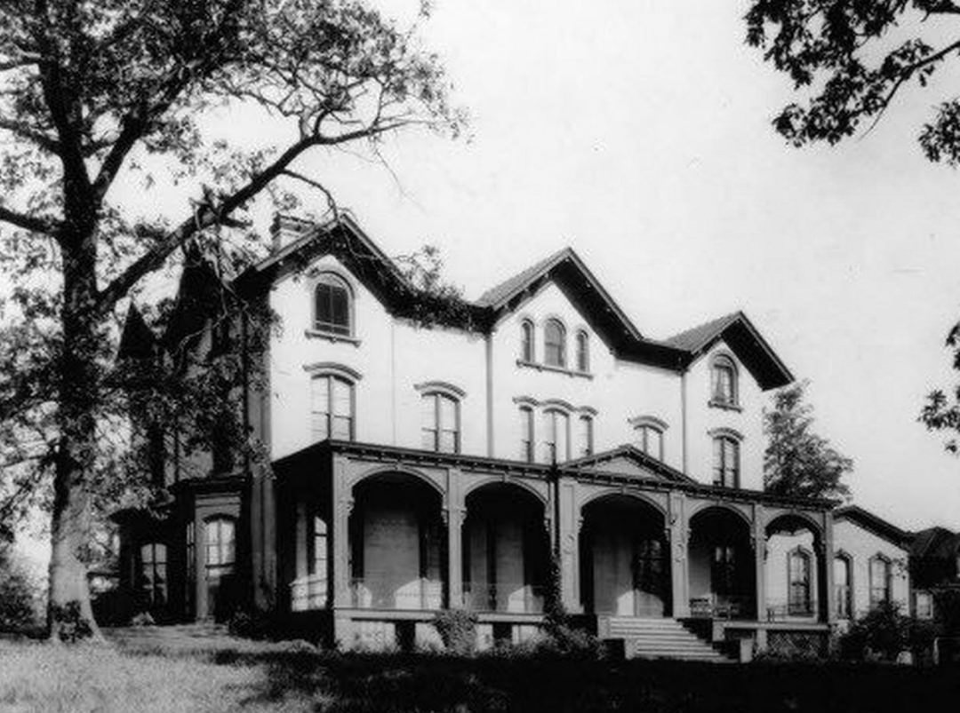 Haunted Cunard Mansion On Grymes Hill, Built In 1852, Now Part Of Wagner College, 1900S
