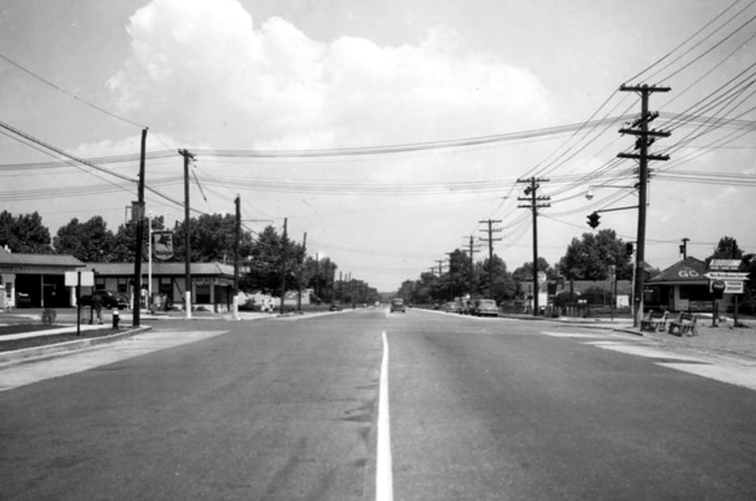 Hylan Blvd. View With Mini Golf Course And Gas Station, North From New Dorp Lane, 1951.