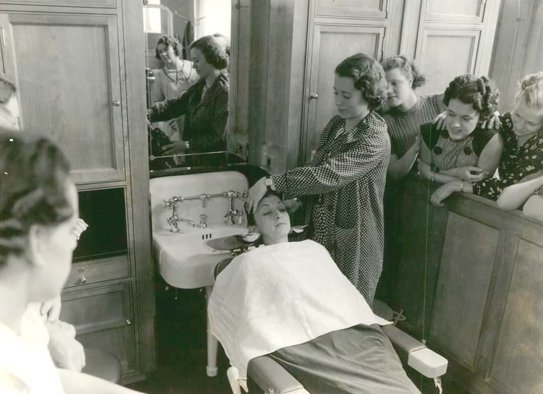 Class In Beauty Culture At Mckee Vocational High School, St. George, 1939.