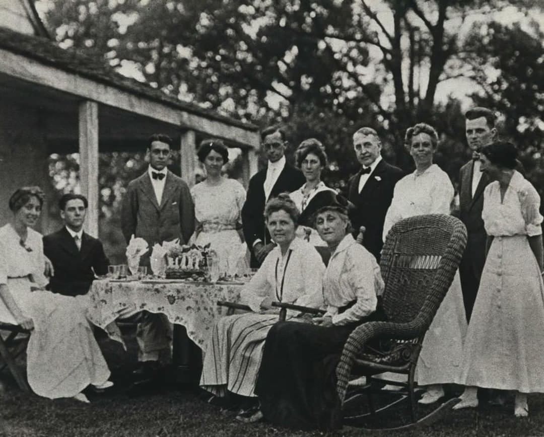 Gertrude Clarke'S Lawn Party On Guyon Avenue, Oakwood, 1911.